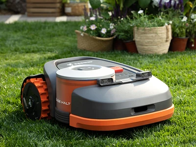 Robotická sekačka Segway Navimov nyní v Ostravě a Čeladné!